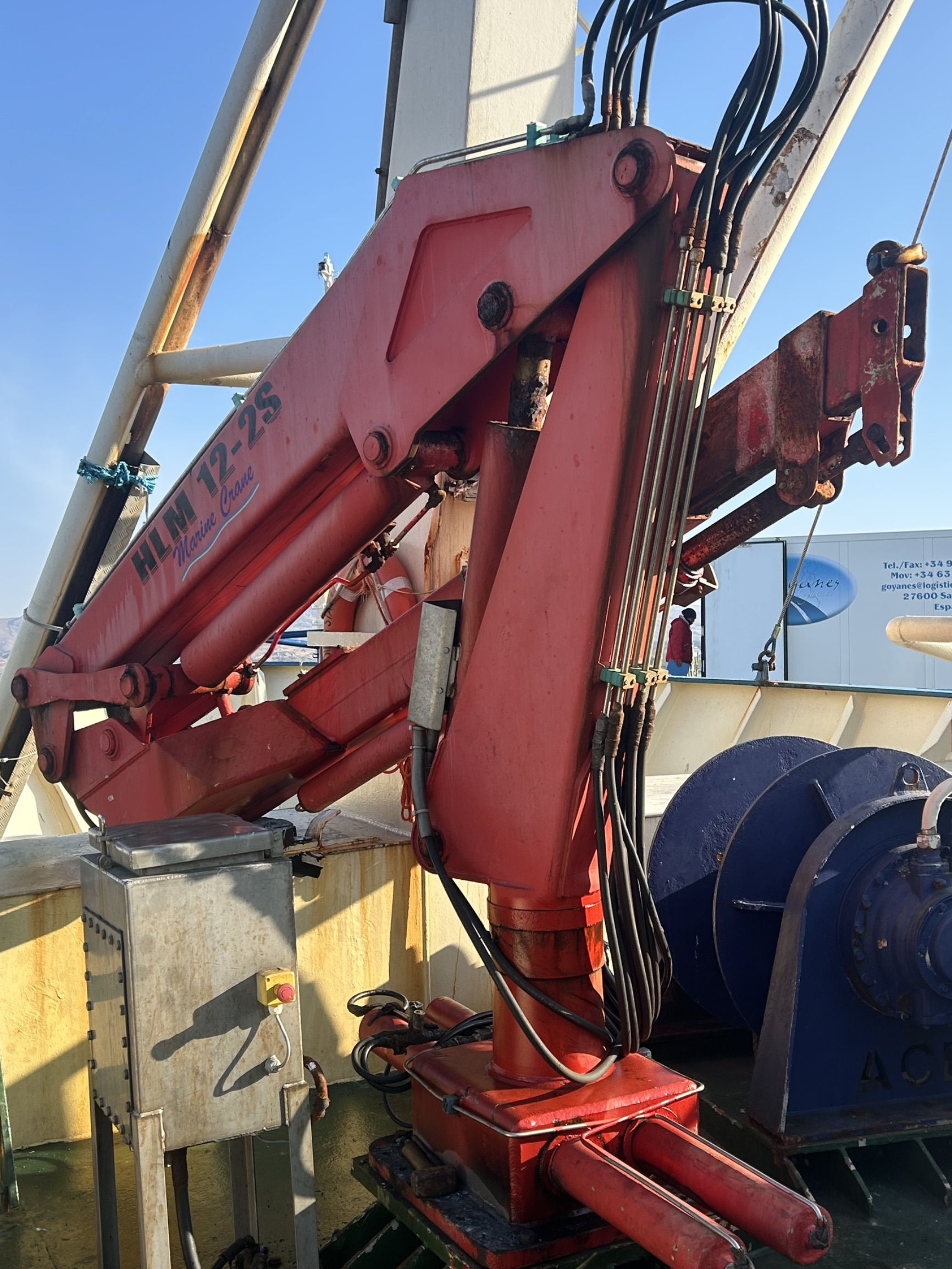 Landing crane, Net drums,...