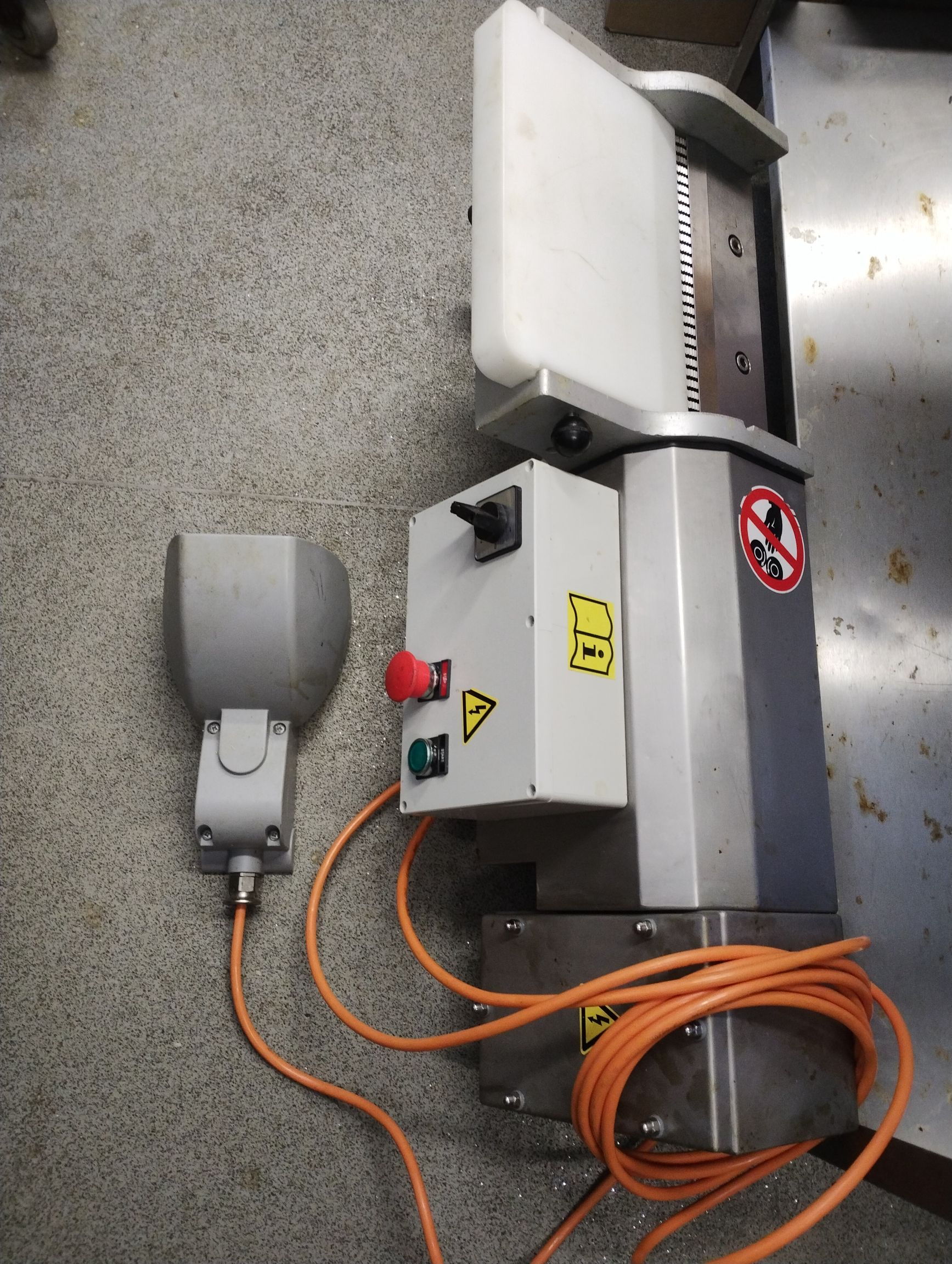 Steen 111 Skinning machine — photo 1